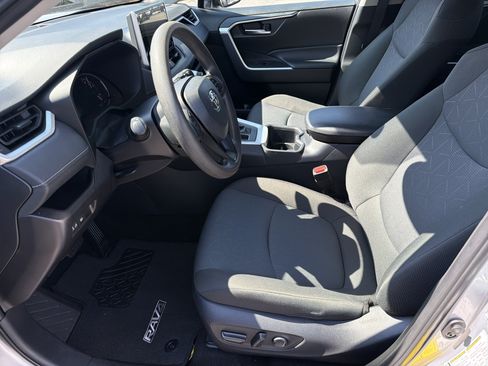 Certified 2025 Toyota RAV4 XLE FWD image 19