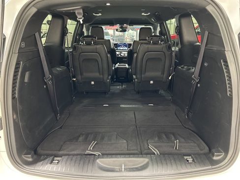 Used 2025 Chrysler Pacifica Select FWD image 29