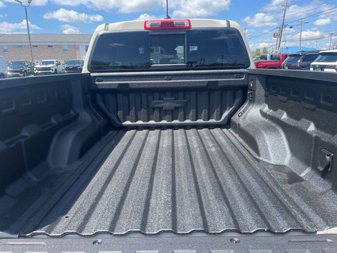 New 2026 Chevrolet Colorado ZR2 w/ Midnight Edition AWD/4WD image 5