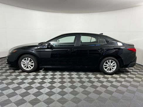 Certified 2025 Toyota Camry LE image 8