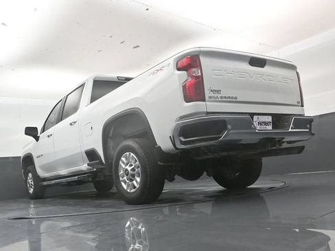 Used 2022 Chevrolet Silverado 2500 LT AWD/4WD image 42