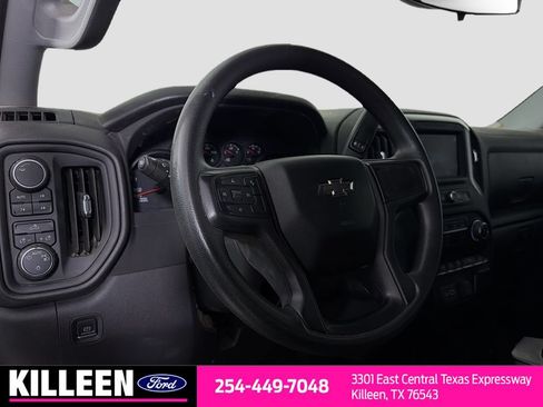 Used 2022 Chevrolet Silverado 1500 Custom Trail Boss AWD/4WD image 10