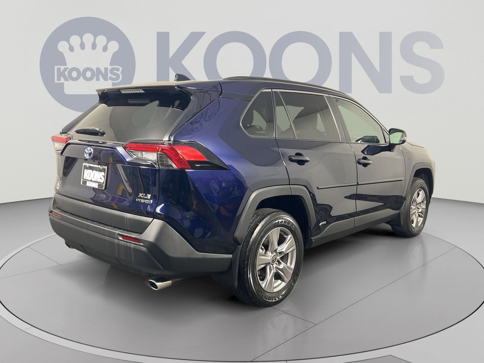 Used 2023 Toyota RAV4 XLE w/ Convenience Package AWD/4WD image 7