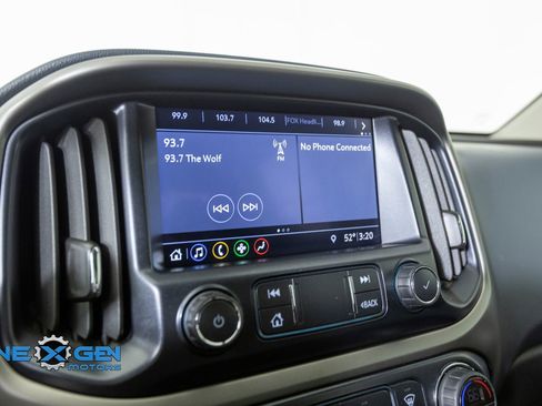 Used 2020 Chevrolet Colorado Z71 AWD/4WD image 17