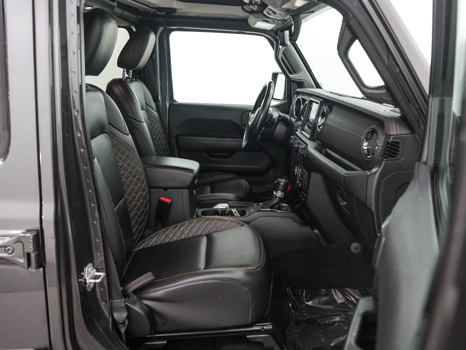 Used 2021 Jeep Wrangler Unlimited Sahara AWD/4WD image 11