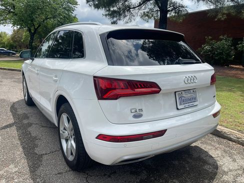 Used 2019 Audi Q5 Premium AWD/4WD image 3