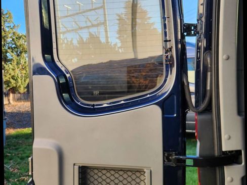 Used 2016 Mercedes-Benz Sprinter 2500 image 24