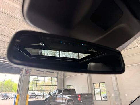 Used 2025 Ford Expedition Platinum w/ Stealth Appearance Package AWD/4WD image 49