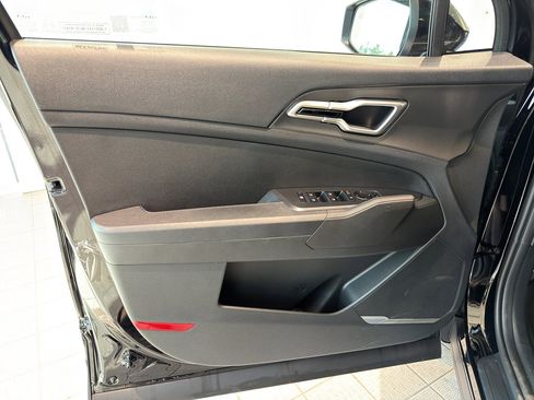 New 2026 Kia Sportage LX image 13