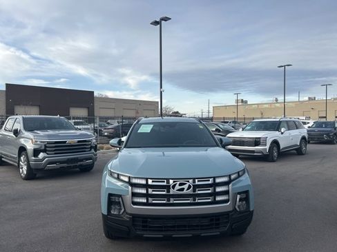 Used 2025 Hyundai Santa Cruz SEL image 2