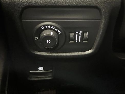 New 2025 Jeep Grand Cherokee L Limited w/ Black Appearance Package image 25