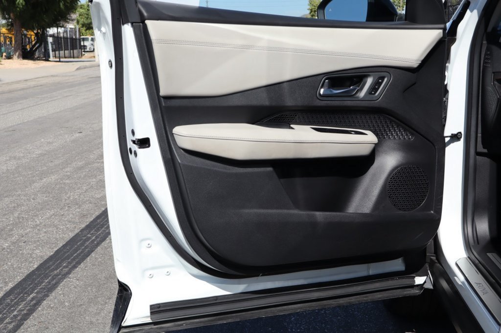 Used 2024 Nissan Ariya AWD image 18