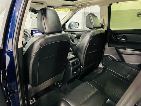 Used 2024 Nissan Rogue SV w/ SV Premium Package FWD image 24