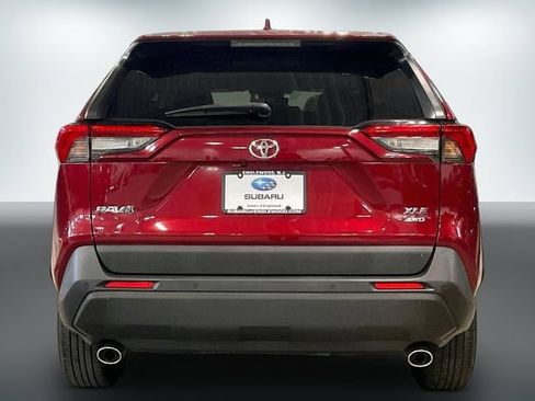 Used 2019 Toyota RAV4 XLE w/ Convenience Package AWD/4WD image 4