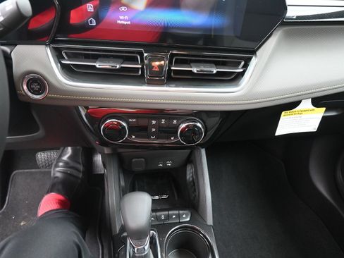 New 2025 Chevrolet TrailBlazer ACTIV w/ Convenience Package FWD image 22
