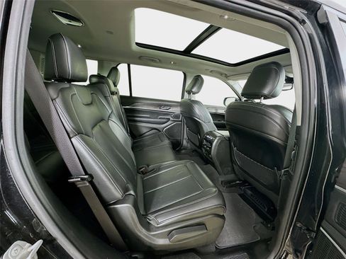 Used 2021 Jeep Grand Cherokee L Limited image 37