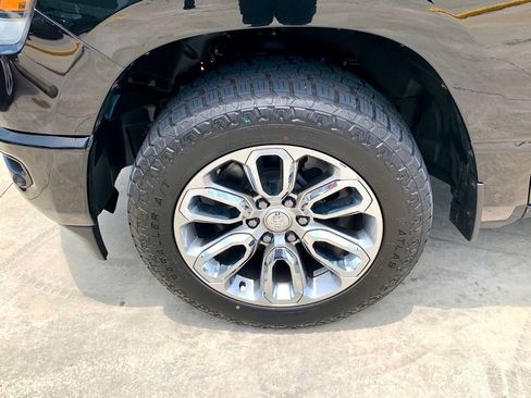 Used 2023 RAM 1500 Laramie AWD/4WD image 10