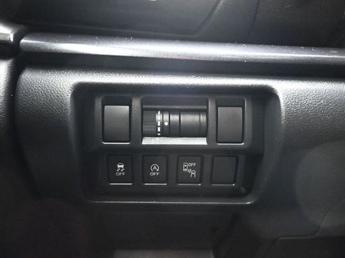 Used 2022 Subaru Crosstrek 2.5i Sport w/ Moonroof Package image 28