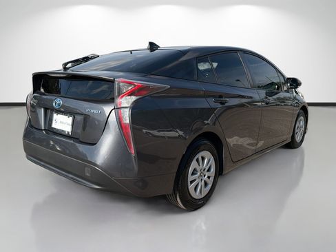 Used 2017 Toyota Prius One image 3