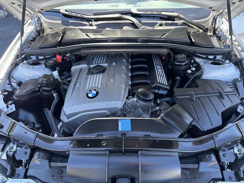 Used 2006 BMW 325i Sedan RWD image 38