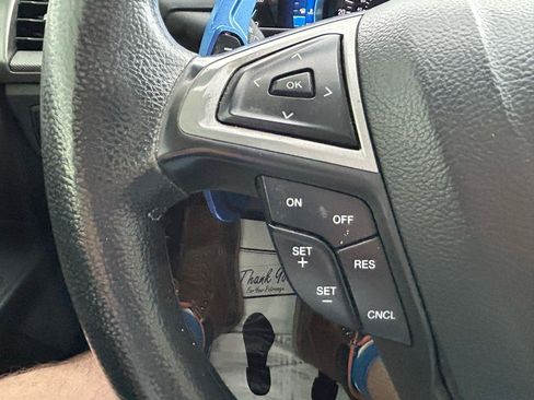 Used 2018 Ford Fusion SE w/ Fusion SE Technology Package FWD image 18