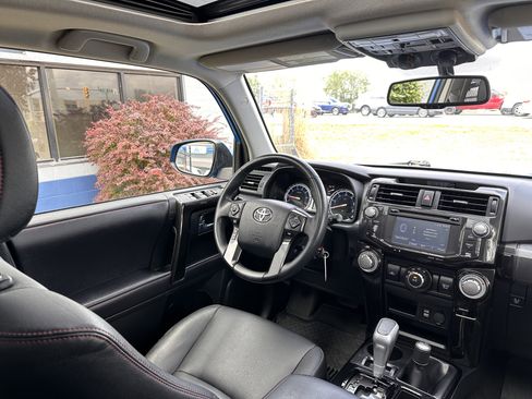 Used 2019 Toyota 4Runner TRD Pro AWD/4WD image 32