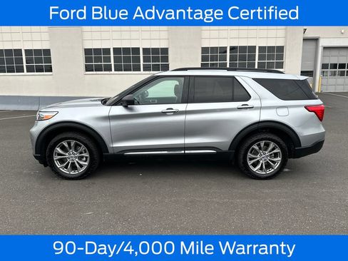 Certified 2022 Ford Explorer XLT w/ Equipment Group 202A AWD/4WD image 4