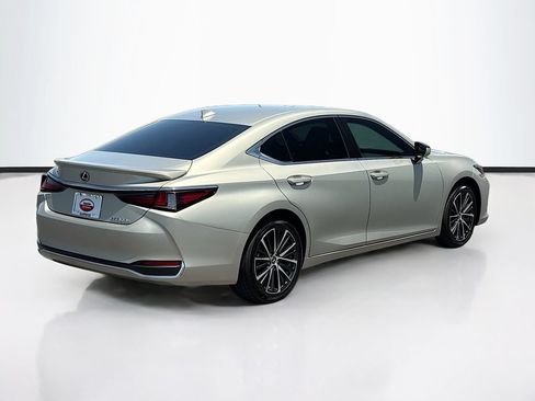 Used 2024 Lexus ES 300h w/ Premium Package FWD image 5