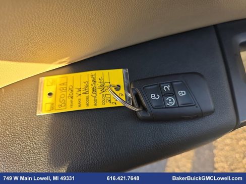 Used 2020 Volkswagen Atlas Cross Sport SE w/ Towing Package image 37