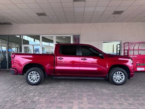 Used 2023 Chevrolet Silverado 1500 RST w/ Z71 Off-Road Package AWD/4WD image 6