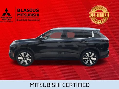 Used 2025 Mitsubishi Outlander AWD image 12