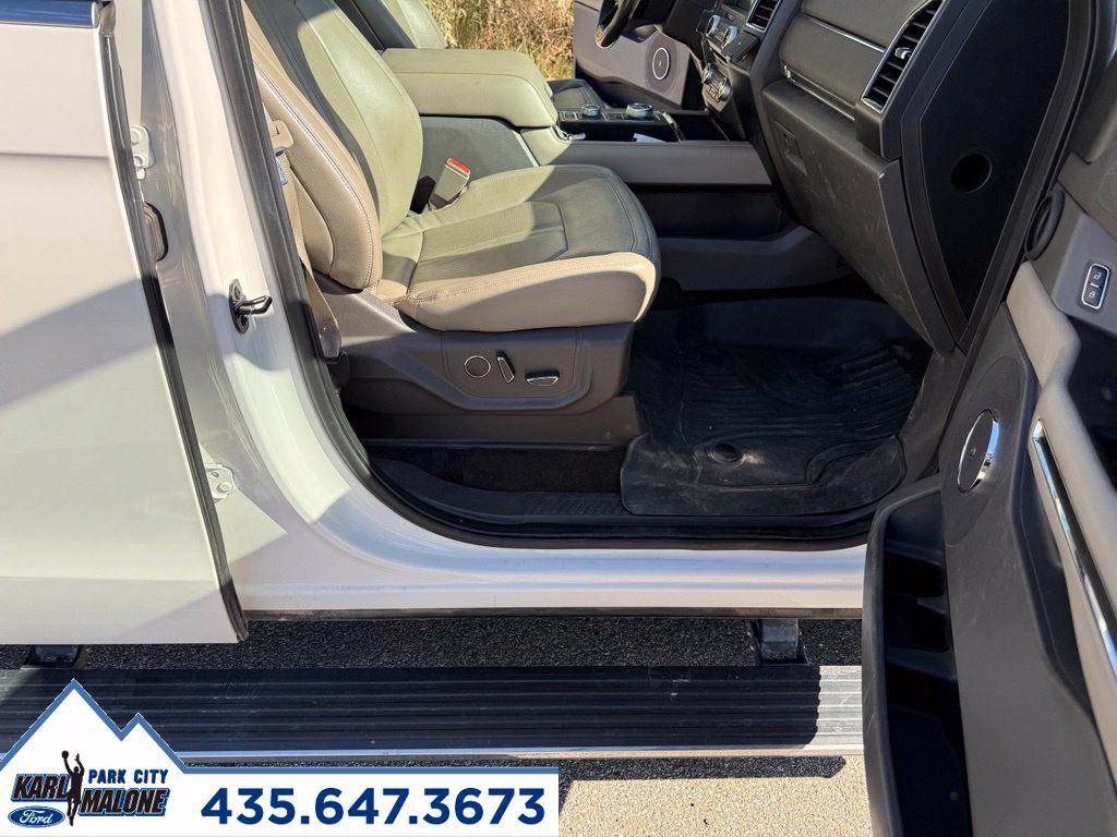 Used 2018 Ford Expedition Limited w/ Equipment Group 302A AWD/4WD image 42