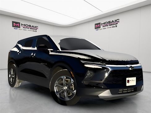 Used 2024 Chevrolet Blazer LT image 1