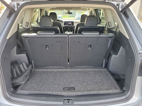 Used 2024 Volkswagen Atlas SEL Premium R-Line image 12