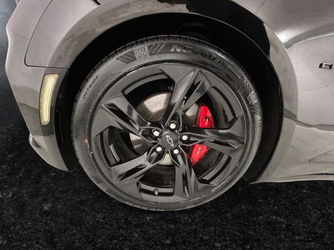 Used 2022 Chevrolet Camaro SS RWD image 27