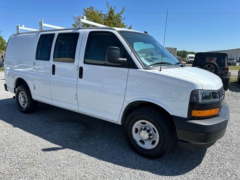 Used 2021 Chevrolet Express 2500 w/ Communications Package image 6