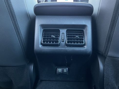 Used 2025 Toyota Camry SE image 18