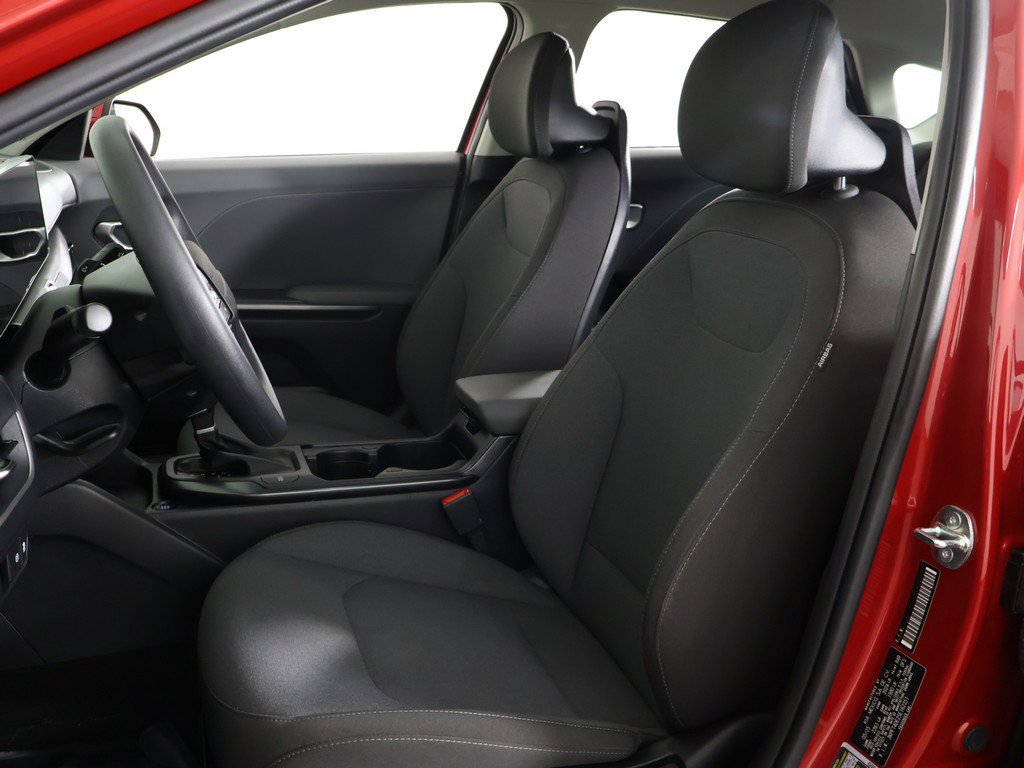 Used 2025 Kia K4 FWD image 29