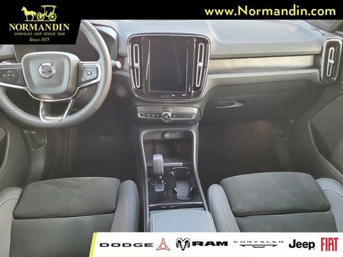 Used 2023 Volvo C40 P8 Recharge Ultimate AWD/4WD image 6