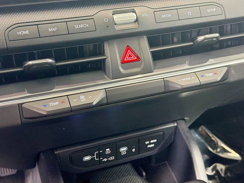 Used 2025 Kia K4 GT-Line w/ GT-Line Premium Package FWD image 17