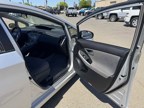 Used 2014 Toyota Prius Two FWD image 14