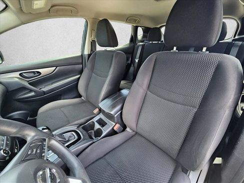 Used 2019 Nissan Rogue Sport S w/ Appearance Package FWD image 14