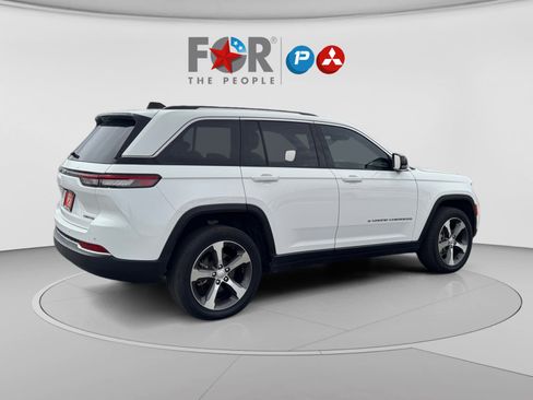 Used 2023 Jeep Grand Cherokee Limited image 5