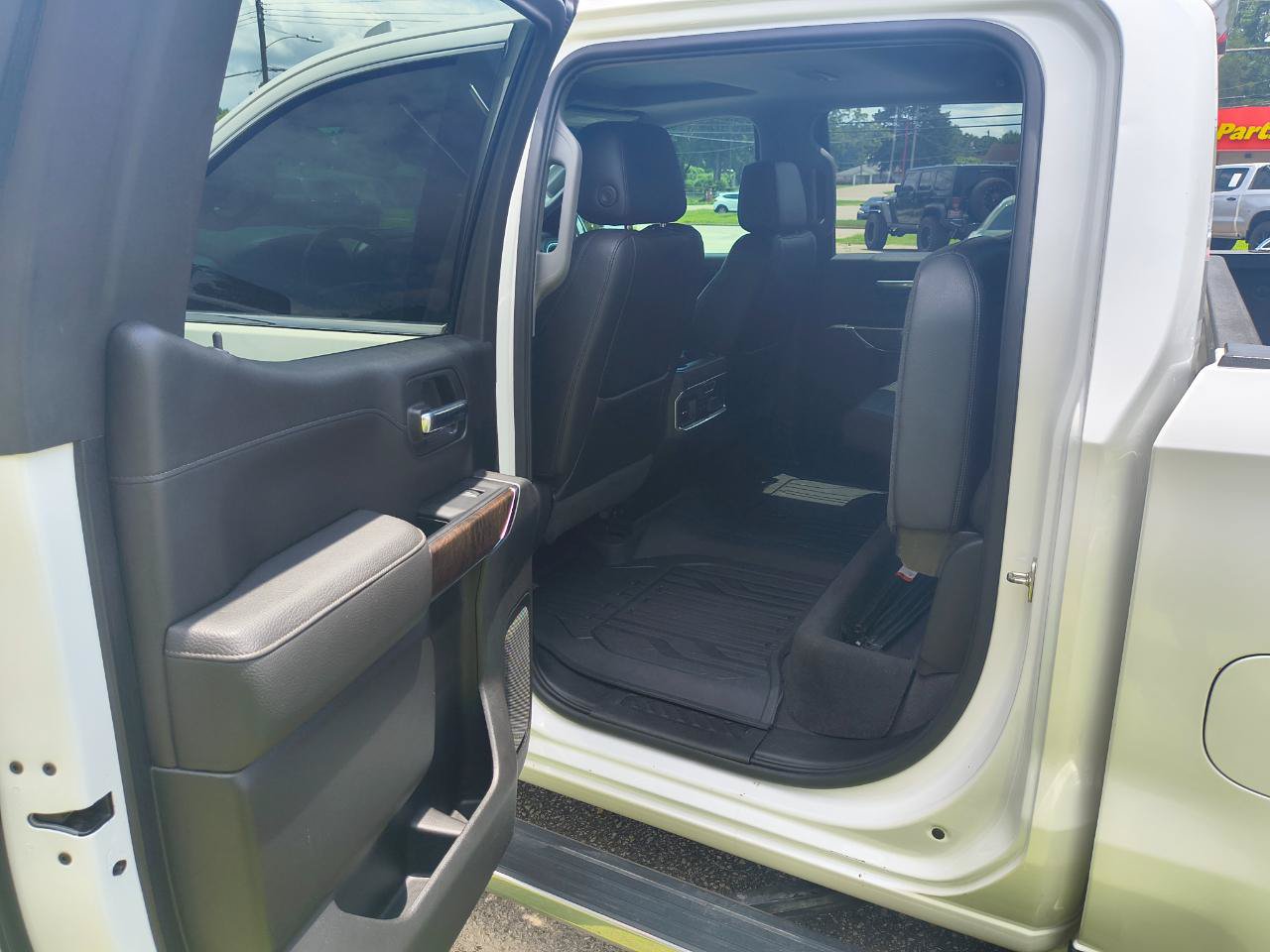 Used 2019 GMC Sierra 1500 Denali w/ Denali Ultimate Package AWD/4WD image 12
