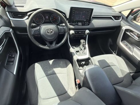 Used 2021 Toyota RAV4 XLE AWD/4WD image 13
