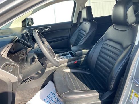Certified 2022 Ford Edge SEL w/ Convenience Package AWD/4WD image 4