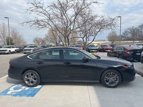 Used 2024 Honda Accord EX image 25