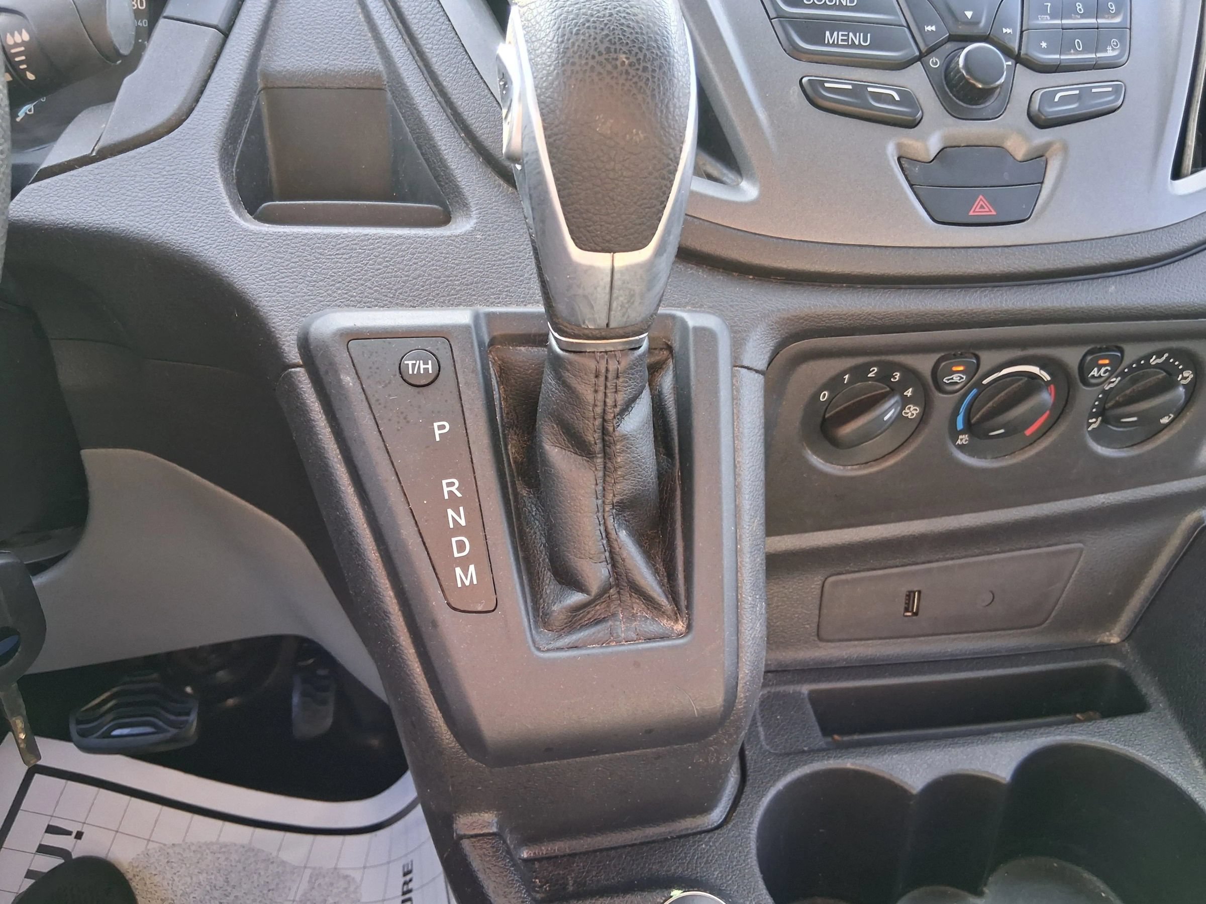 Used 2019 Ford Transit 250 130 Low Roof RWD image 41
