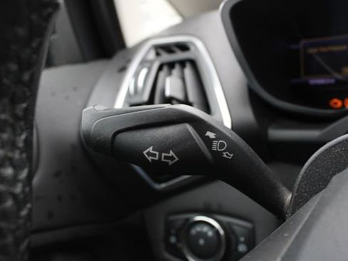 Used 2013 Ford C-MAX SE FWD image 10
