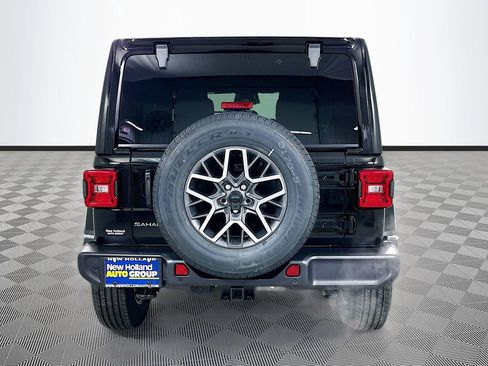 New 2026 Jeep Wrangler Unlimited Sahara AWD/4WD image 6